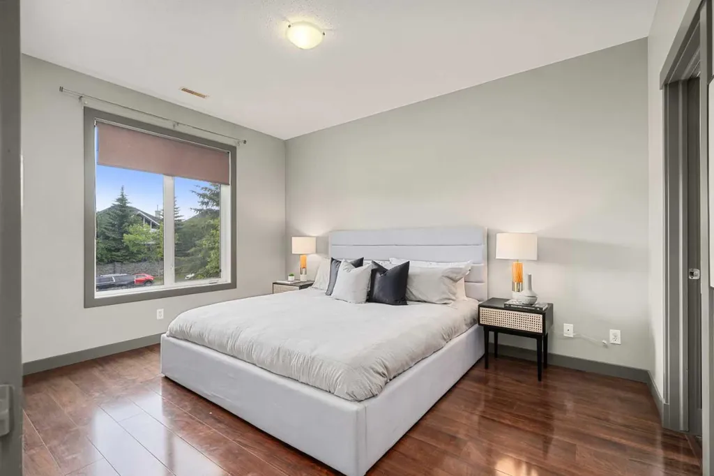 8000 Wentworth Drive SW Calgary AB T3H 5K8
