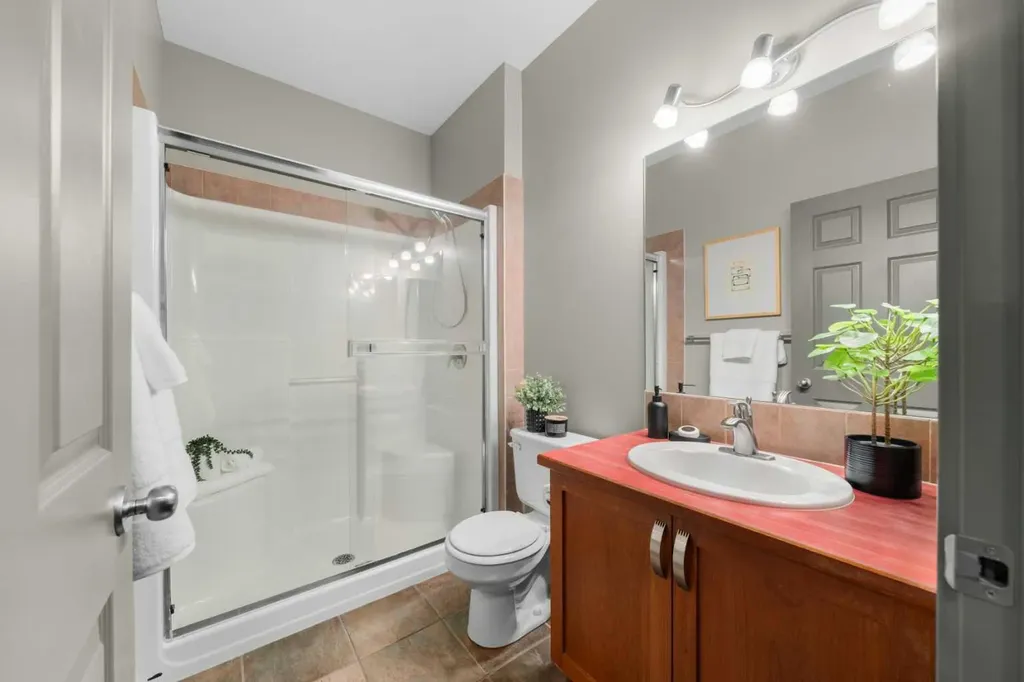 8000 Wentworth Drive SW Calgary AB T3H 5K8