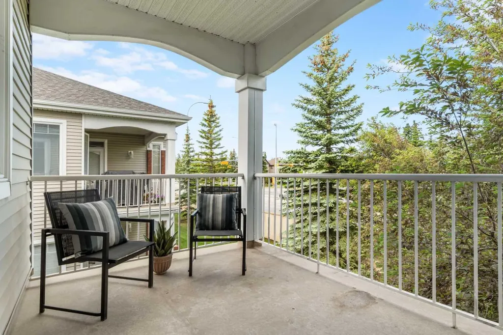 8000 Wentworth Drive SW Calgary AB T3H 5K8