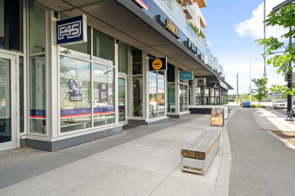 8000 Wentworth Drive SW Calgary AB T3H 5K8