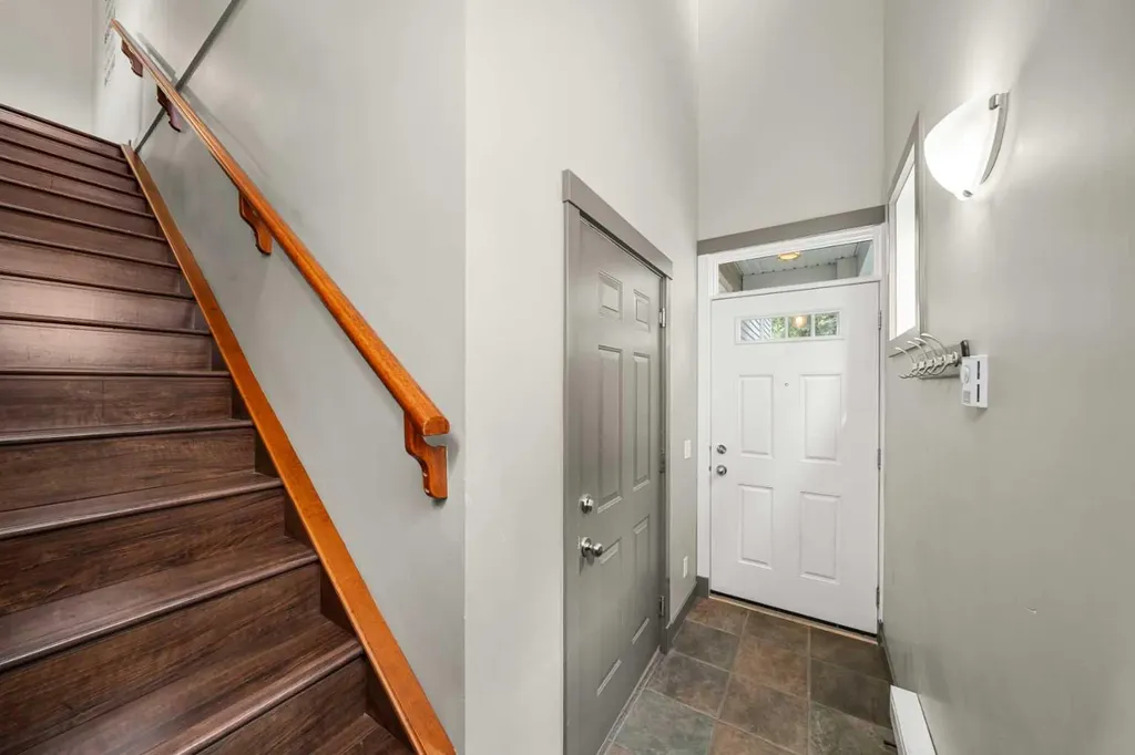 8000 Wentworth Drive SW Calgary AB T3H 5K8