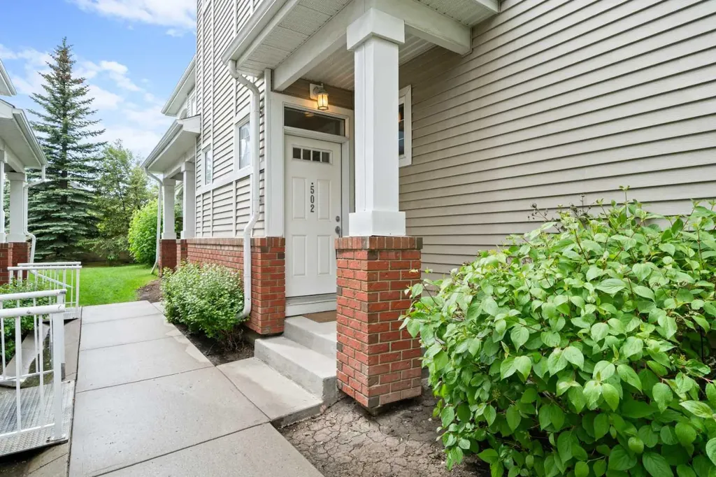 8000 Wentworth Drive SW Calgary AB T3H 5K8