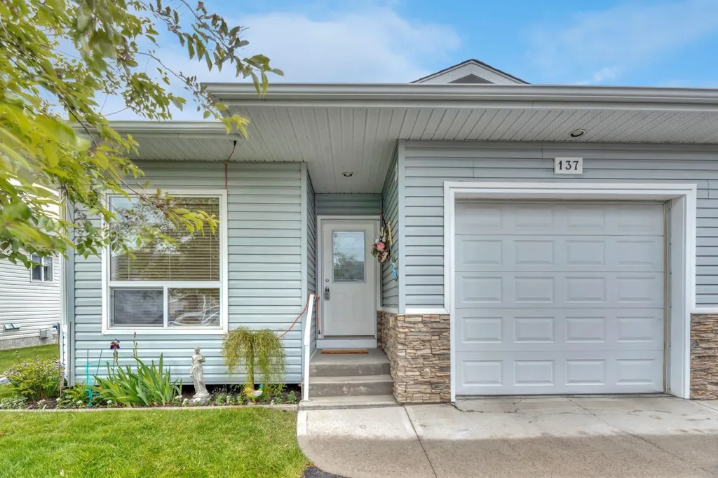 137 Ridgestone Lane Diamond Valley AB t0l0h0