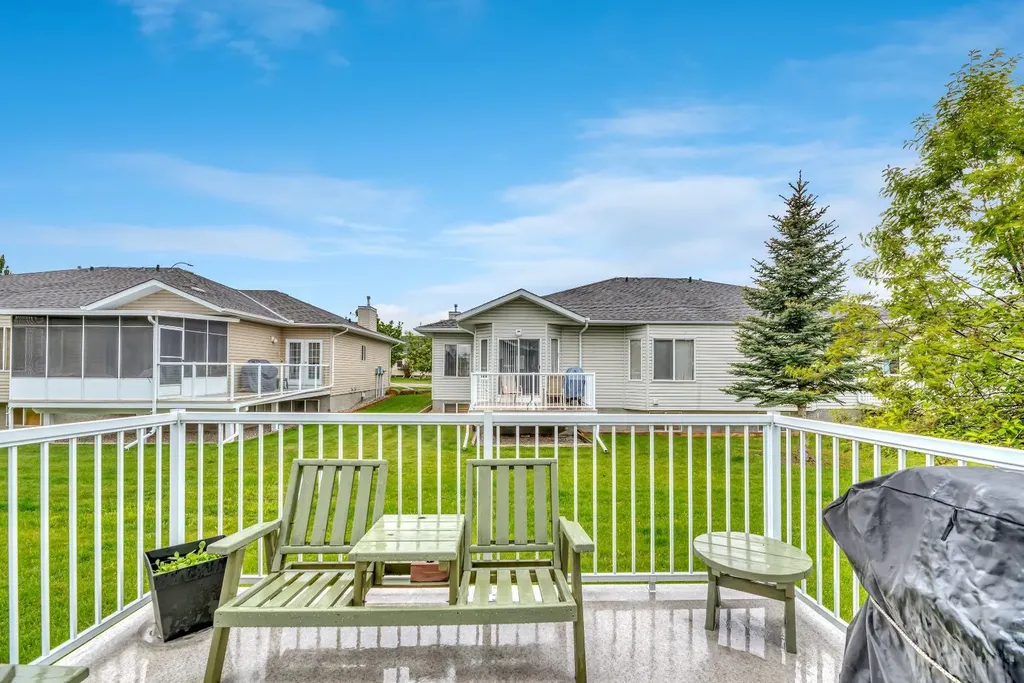 137 Ridgestone Lane Diamond Valley AB t0l0h0