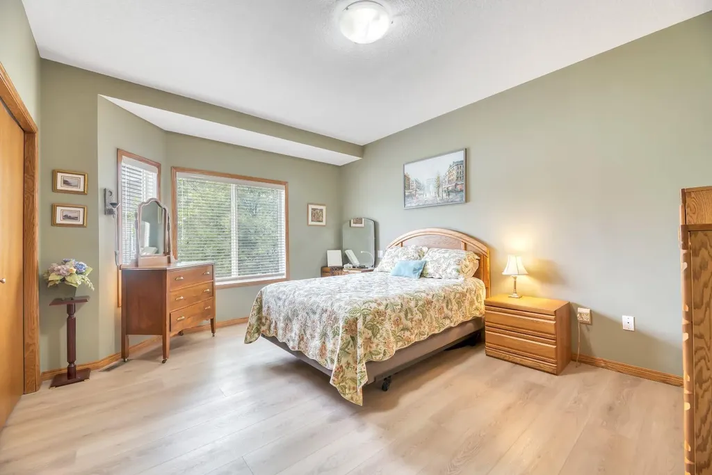 137 Ridgestone Lane Diamond Valley AB t0l0h0