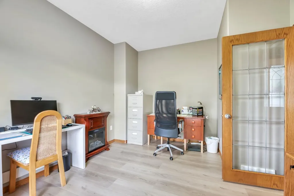 137 Ridgestone Lane Diamond Valley AB t0l0h0