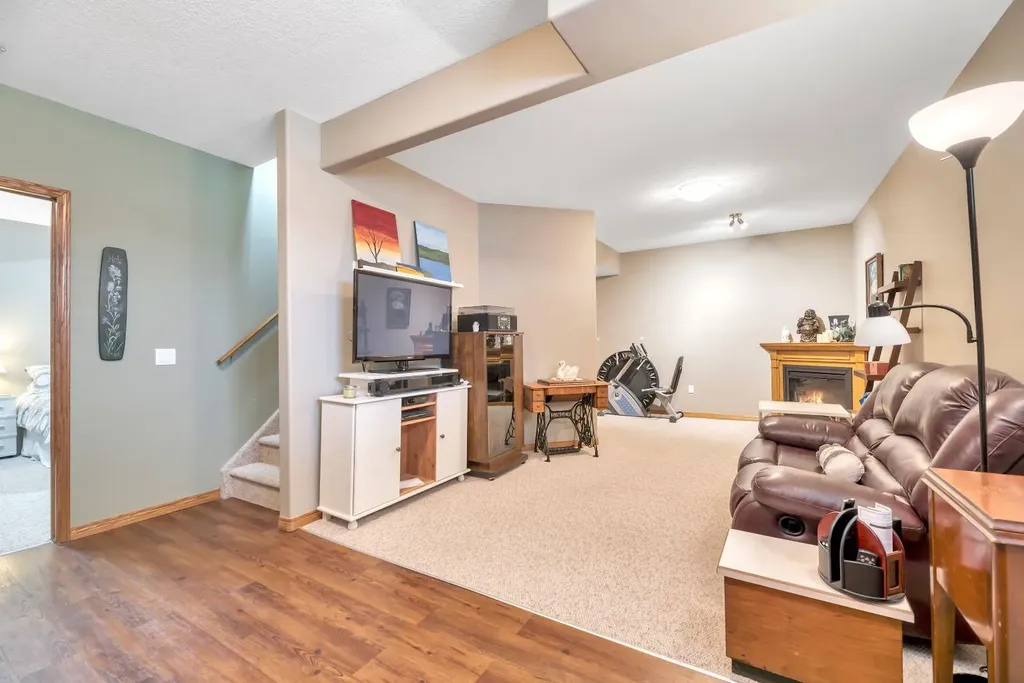 137 Ridgestone Lane Diamond Valley AB t0l0h0