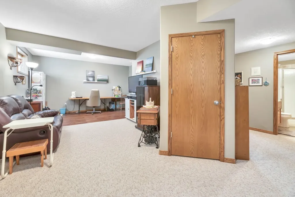 137 Ridgestone Lane Diamond Valley AB t0l0h0