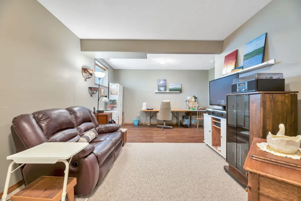 137 Ridgestone Lane Diamond Valley AB t0l0h0