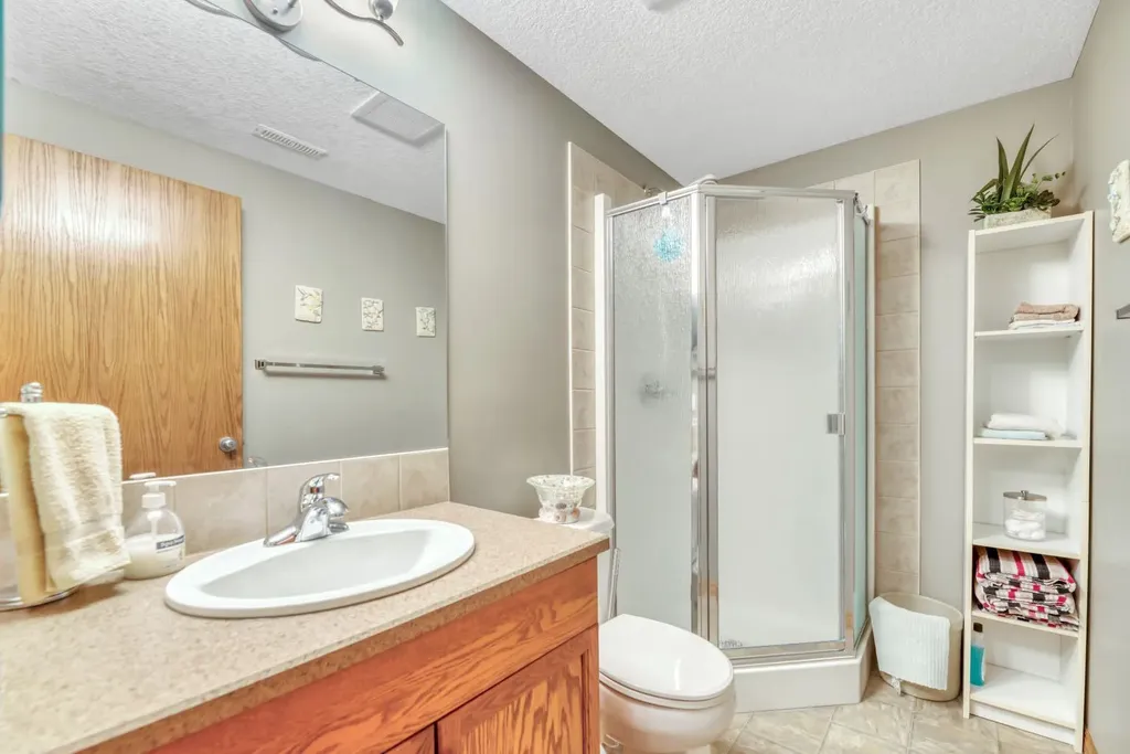 137 Ridgestone Lane Diamond Valley AB t0l0h0