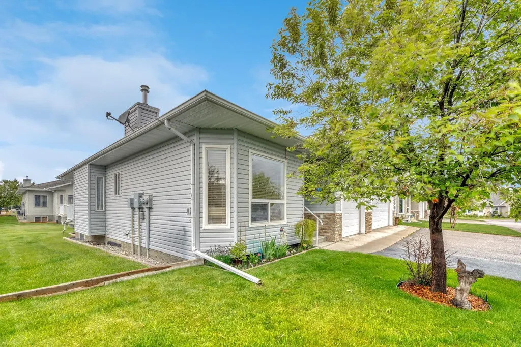 137 Ridgestone Lane Diamond Valley AB t0l0h0