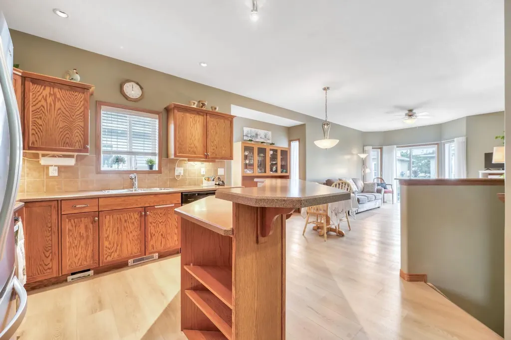 137 Ridgestone Lane Diamond Valley AB t0l0h0