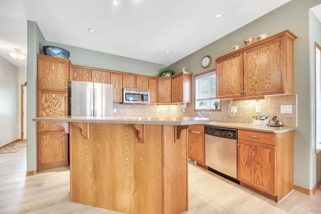 137 Ridgestone Lane Diamond Valley AB t0l0h0