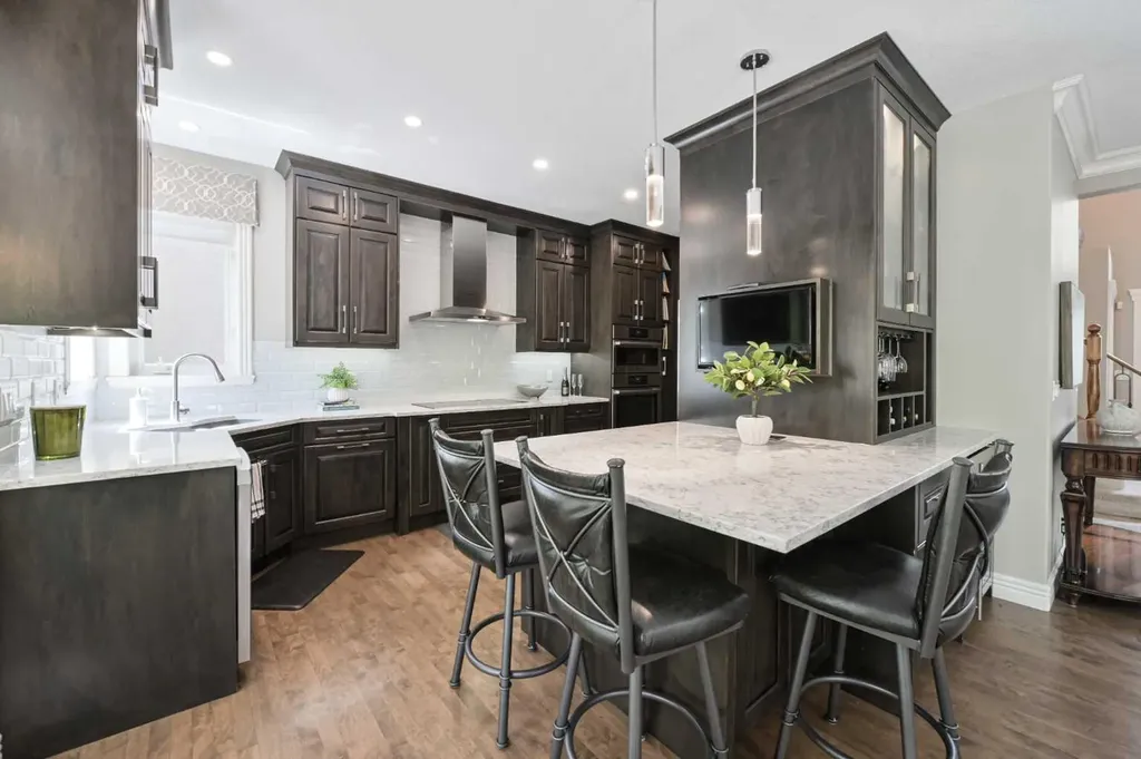 136 Strathlea Place SW Calgary AB T3H 4T6