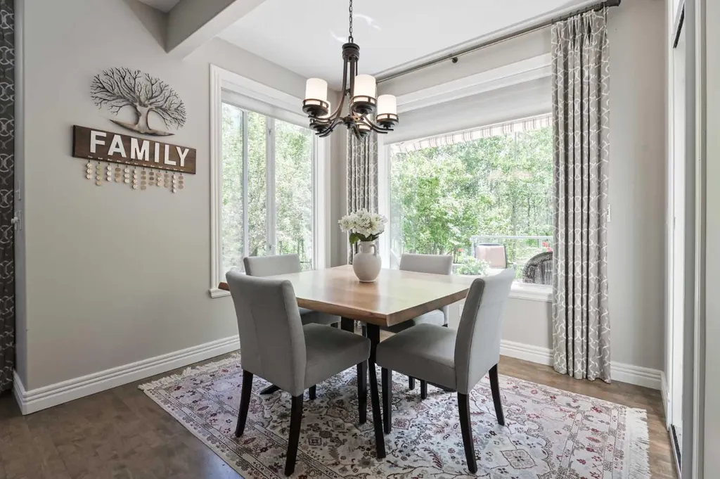 136 Strathlea Place SW Calgary AB T3H 4T6