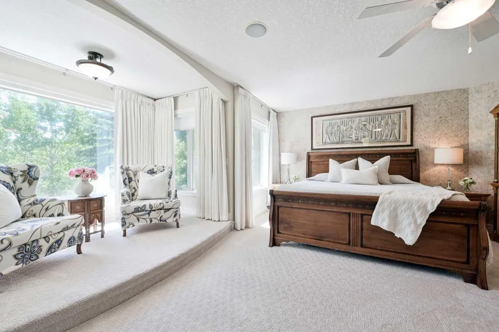 136 Strathlea Place SW Calgary AB T3H 4T6