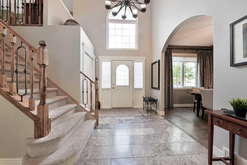 136 Strathlea Place SW Calgary AB T3H 4T6