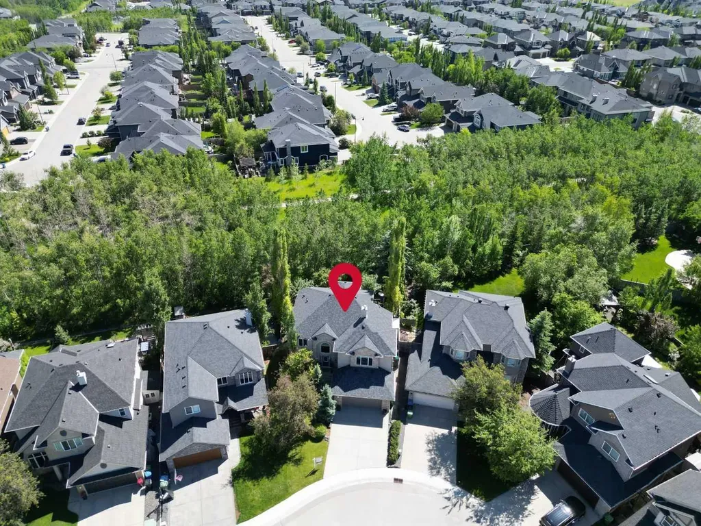 136 Strathlea Place SW Calgary AB T3H 4T6