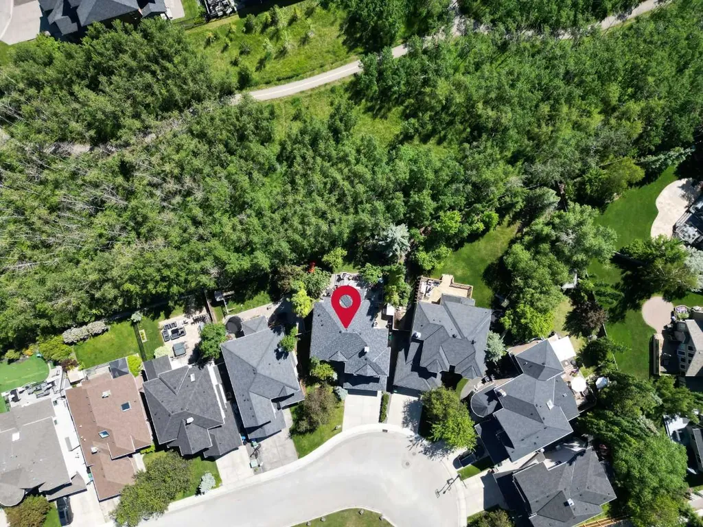 136 Strathlea Place SW Calgary AB T3H 4T6