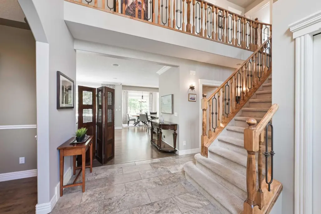 136 Strathlea Place SW Calgary AB T3H 4T6
