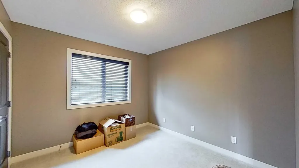 249 18 Avenue NE Calgary AB T2E1N3