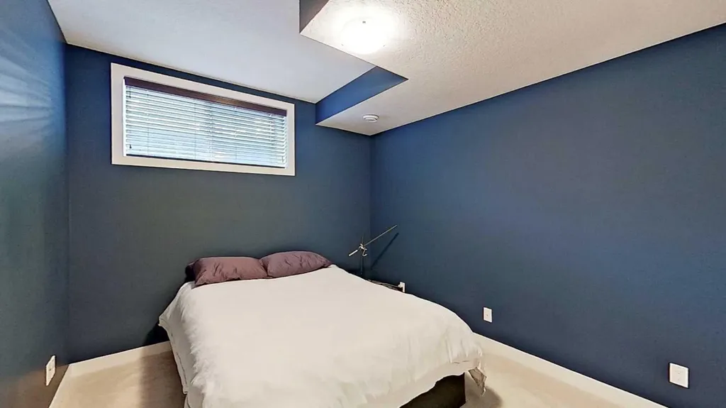 249 18 Avenue NE Calgary AB T2E1N3