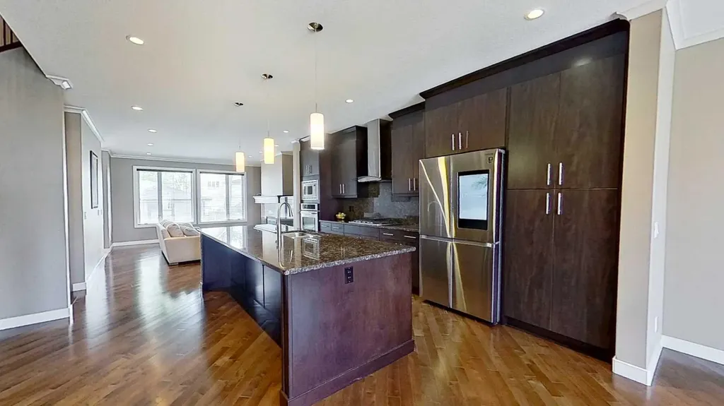 249 18 Avenue NE Calgary AB T2E1N3