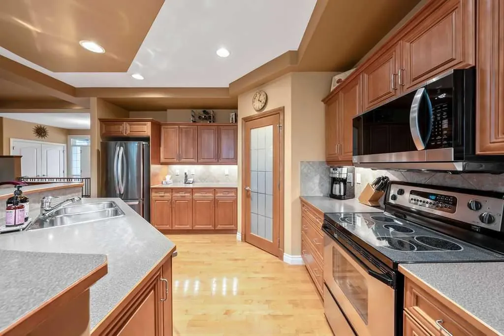 174 Arbour Vista Close NW Calgary AB T3G5P4