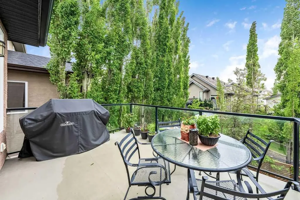 174 Arbour Vista Close NW Calgary AB T3G5P4