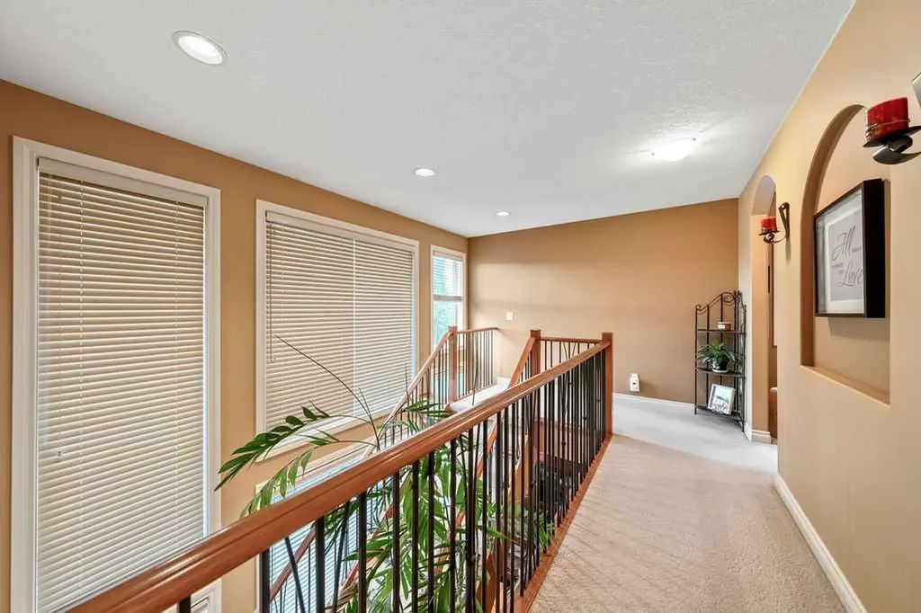 174 Arbour Vista Close NW Calgary AB T3G5P4
