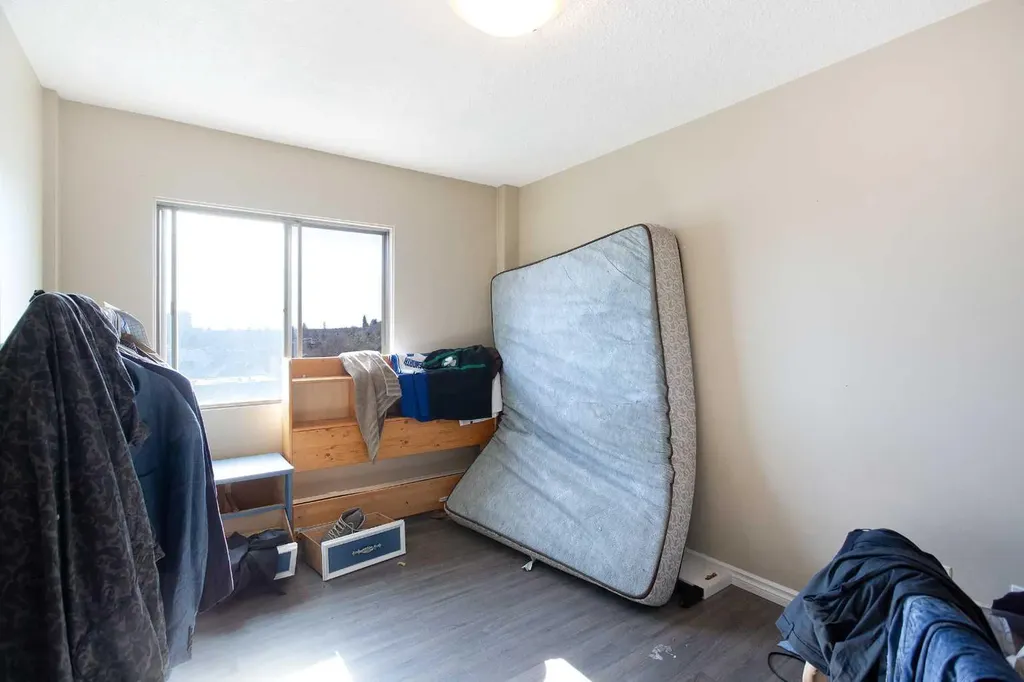 519 17 Avenue SW Calgary AB t2s0a9