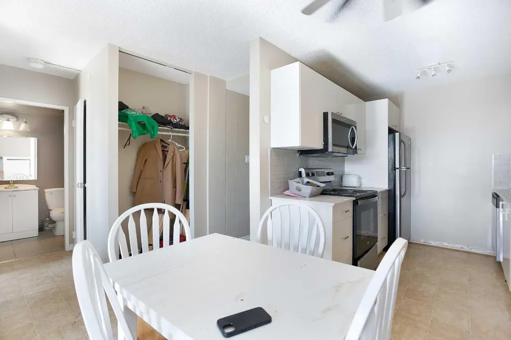 519 17 Avenue SW Calgary AB t2s0a9