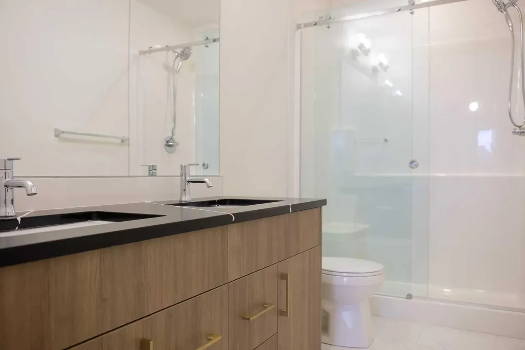 47 Creekview Gardens Gardens SW Calgary AB T2X 6K7