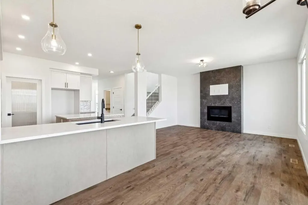 436 Bridgeport Glen Chestermere AB T1X3E1