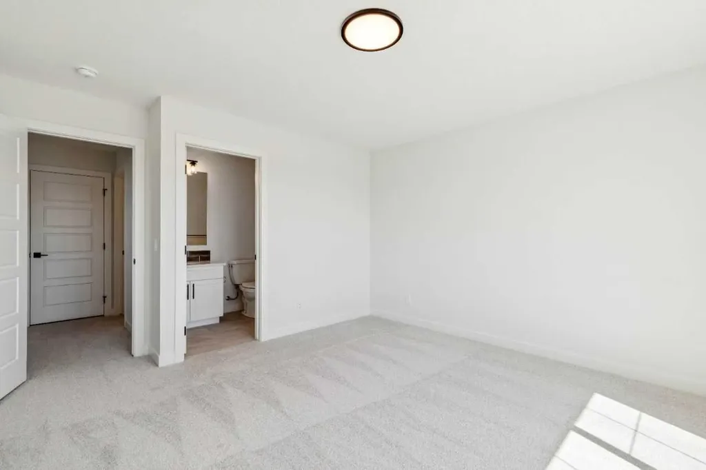 436 Bridgeport Glen Chestermere AB T1X3E1