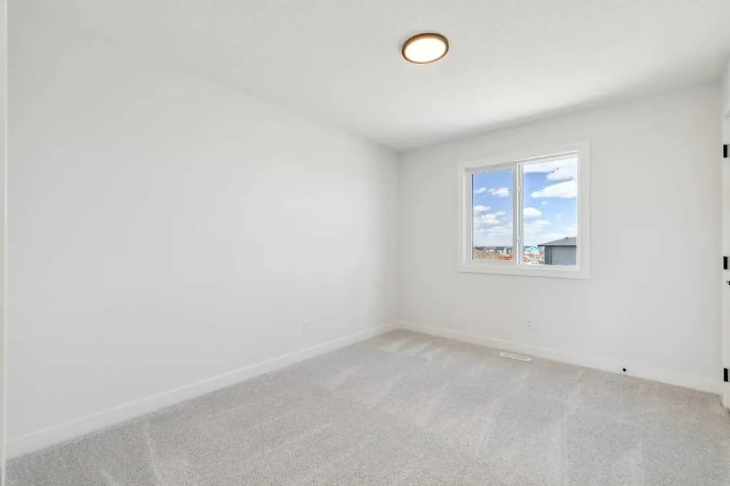 436 Bridgeport Glen Chestermere AB T1X3E1