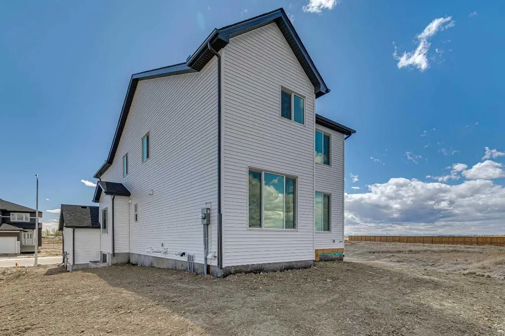 436 Bridgeport Glen Chestermere AB T1X3E1