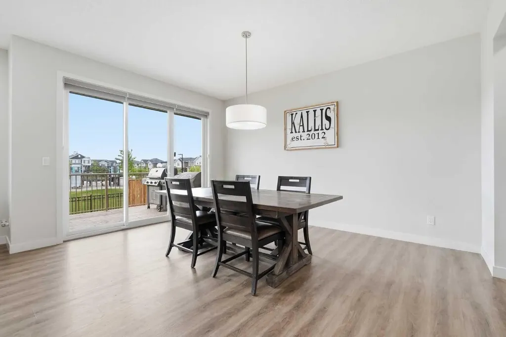 15 Lawrence Green SE Airdrie AB T4A 3M9