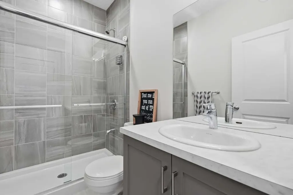 15 Lawrence Green SE Airdrie AB T4A 3M9