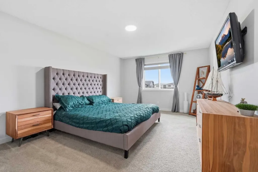 15 Lawrence Green SE Airdrie AB T4A 3M9