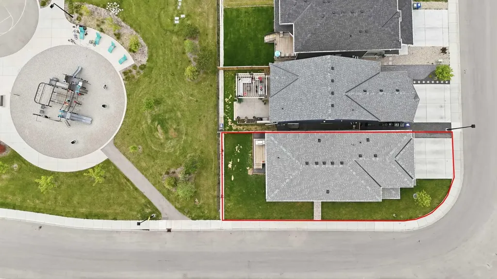 15 Lawrence Green SE Airdrie AB T4A 3M9
