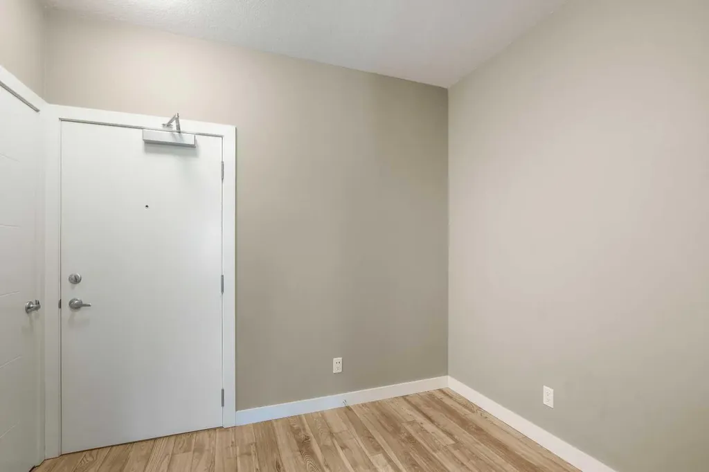 93 34 Avenue SW Calgary AB T2S 3A2