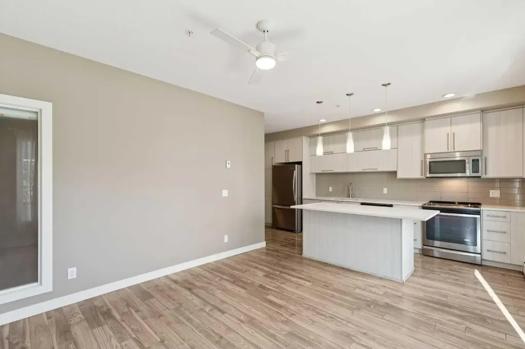 93 34 Avenue SW Calgary AB T2S 3A2
