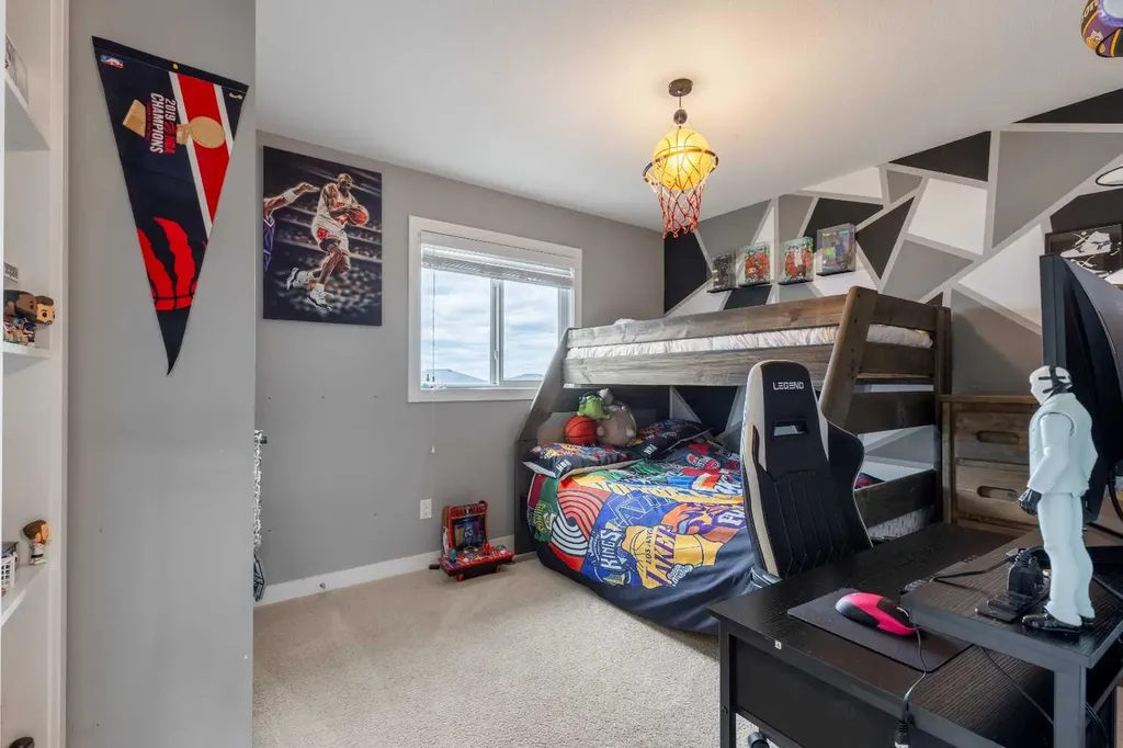 575 Moonlight Lane W Lethbridge AB T1J 5M1