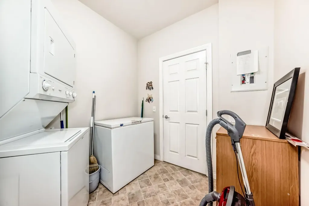 3000 Marda Link SW Calgary AB T2T 6C8