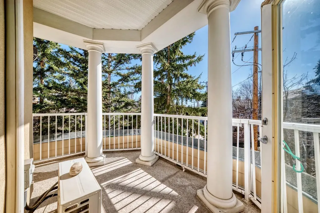 3000 Marda Link SW Calgary AB T2T 6C8