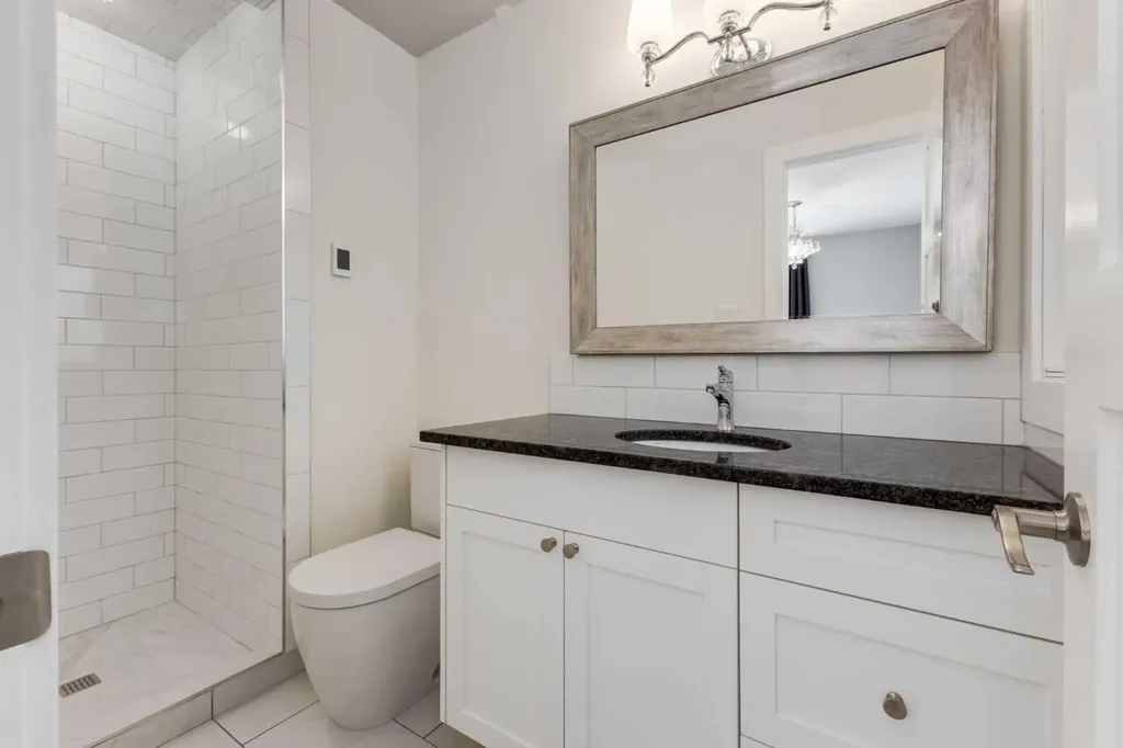 416 Oakhill Place SW Calgary AB T2V 3X6