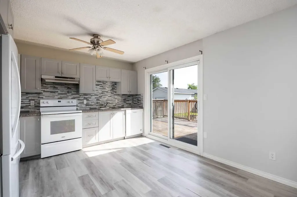 105 Hill Drive Fort Mcmurray AB T9H 2B4