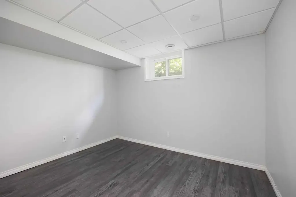 105 Hill Drive Fort Mcmurray AB T9H 2B4