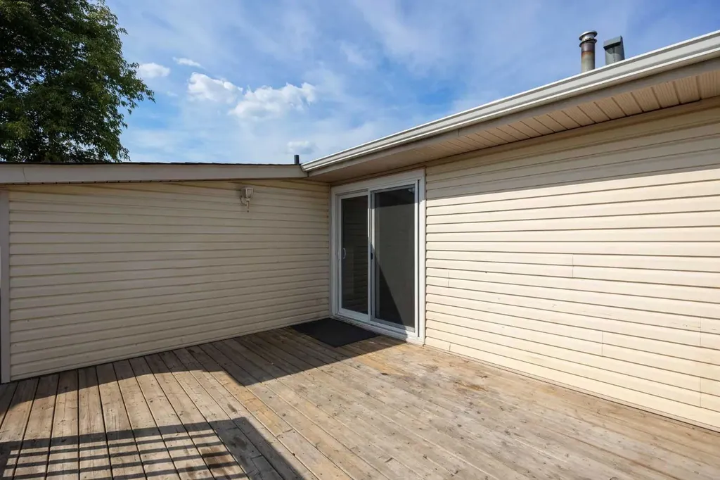 105 Hill Drive Fort Mcmurray AB T9H 2B4